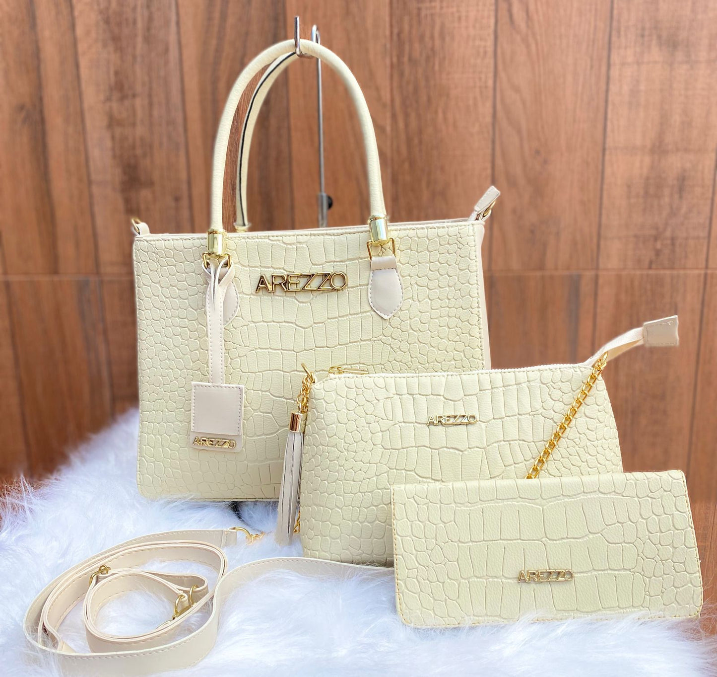 Arezzo – Bolsa, Bolsa de Mão, Carteira -- (Compre 1 leve 3)